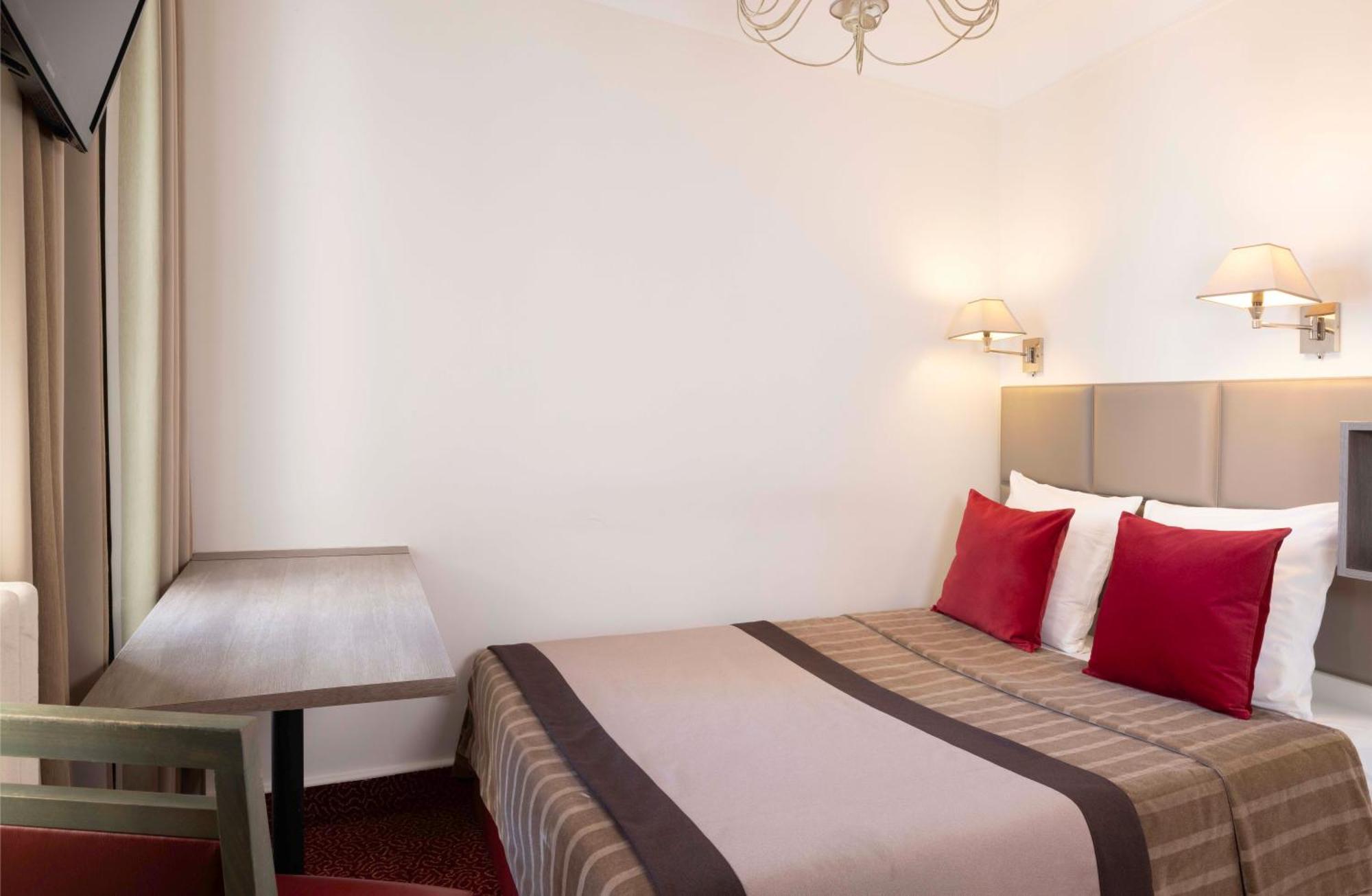 Saint Pierre Hotel Paris