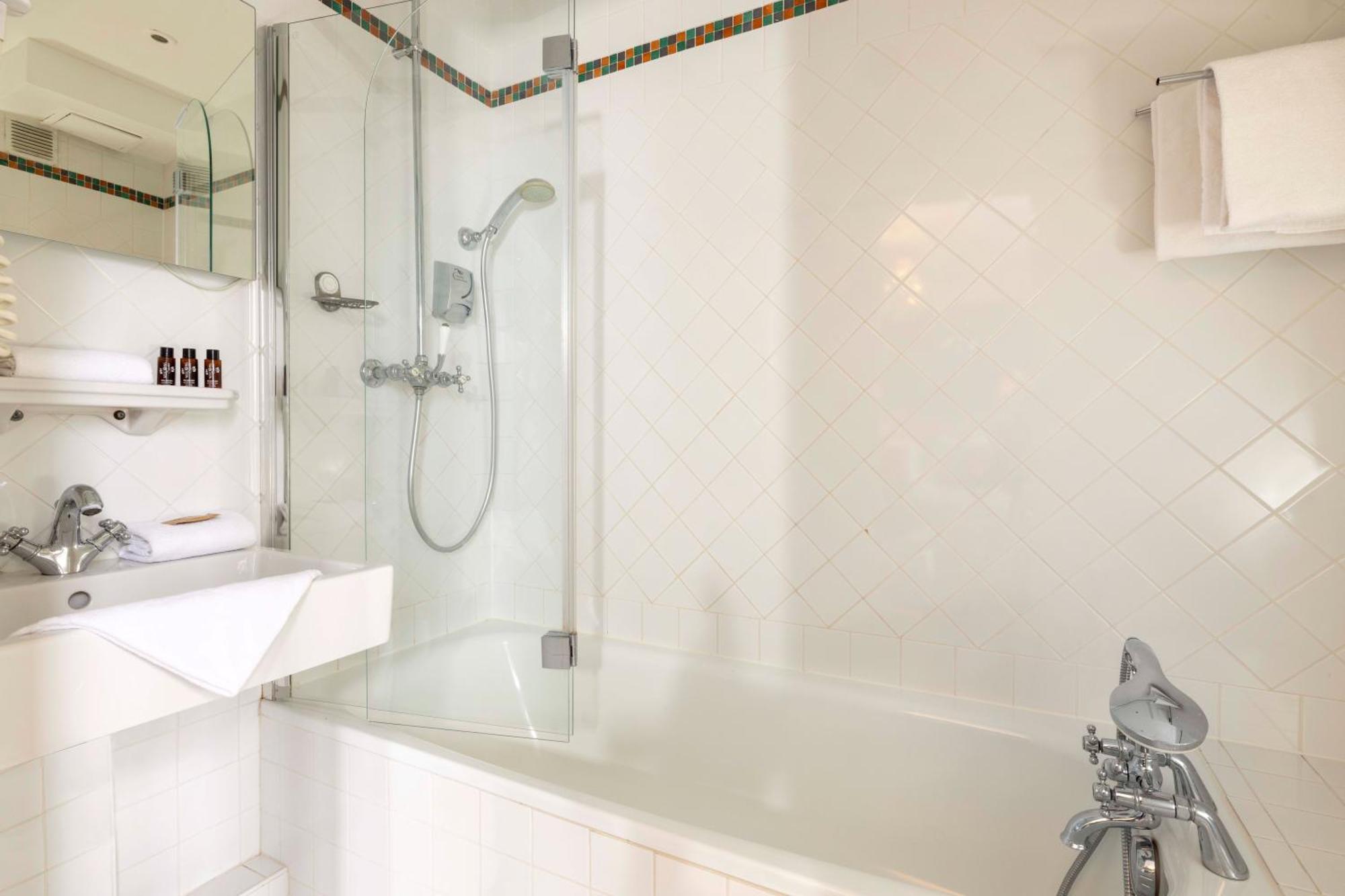 Saint Pierre Hotel Paris