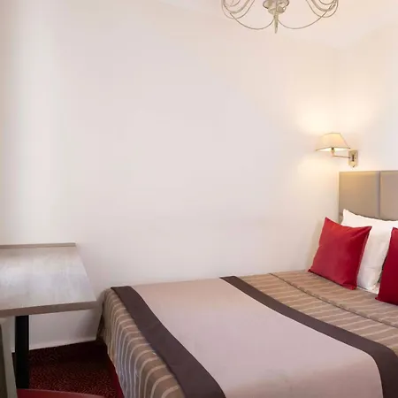 Saint Pierre Hotel Paris
