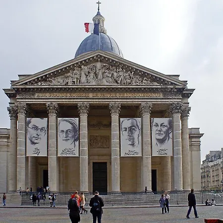 Saint Pierre Hotel Paris