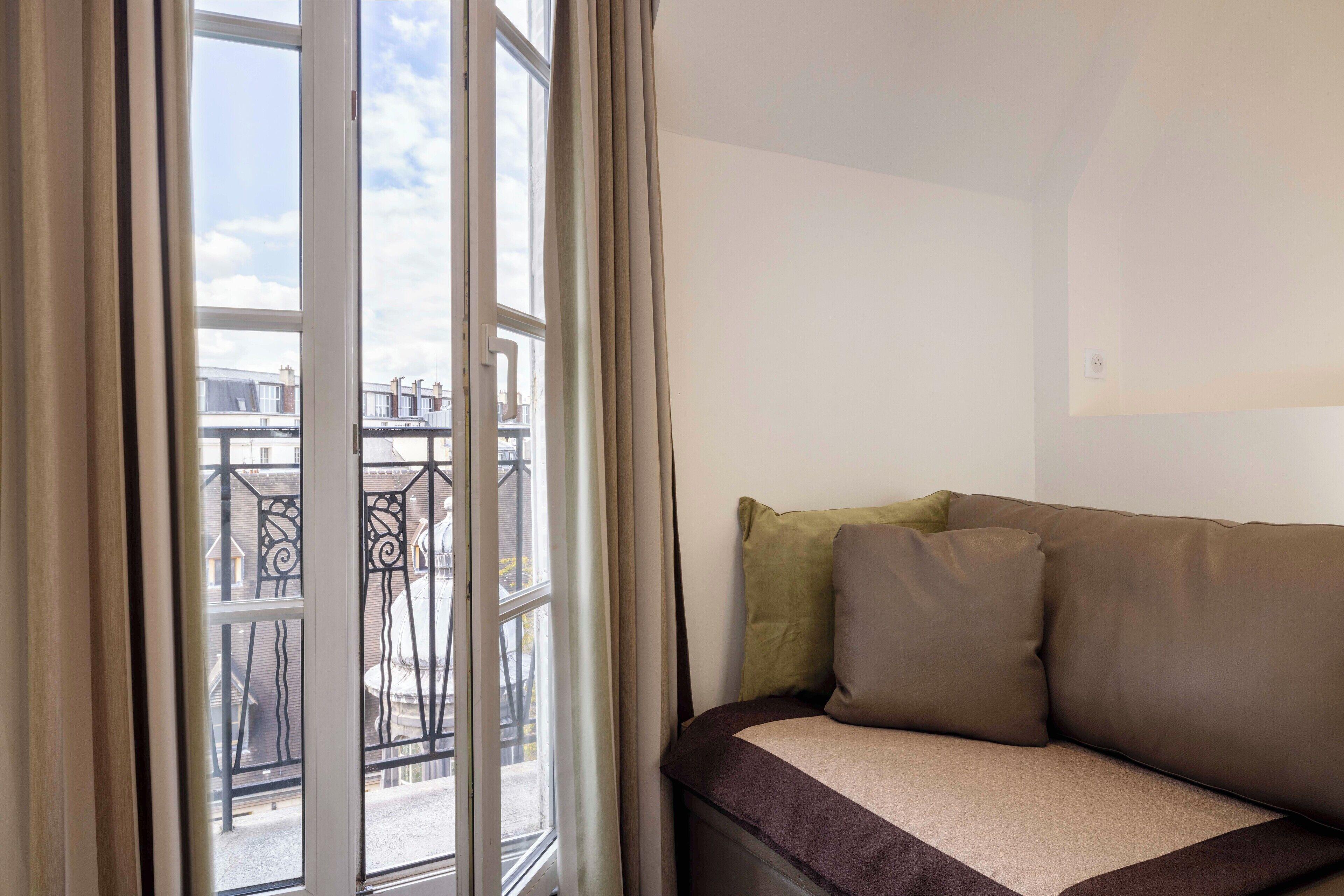 Saint Pierre Hotel Paris