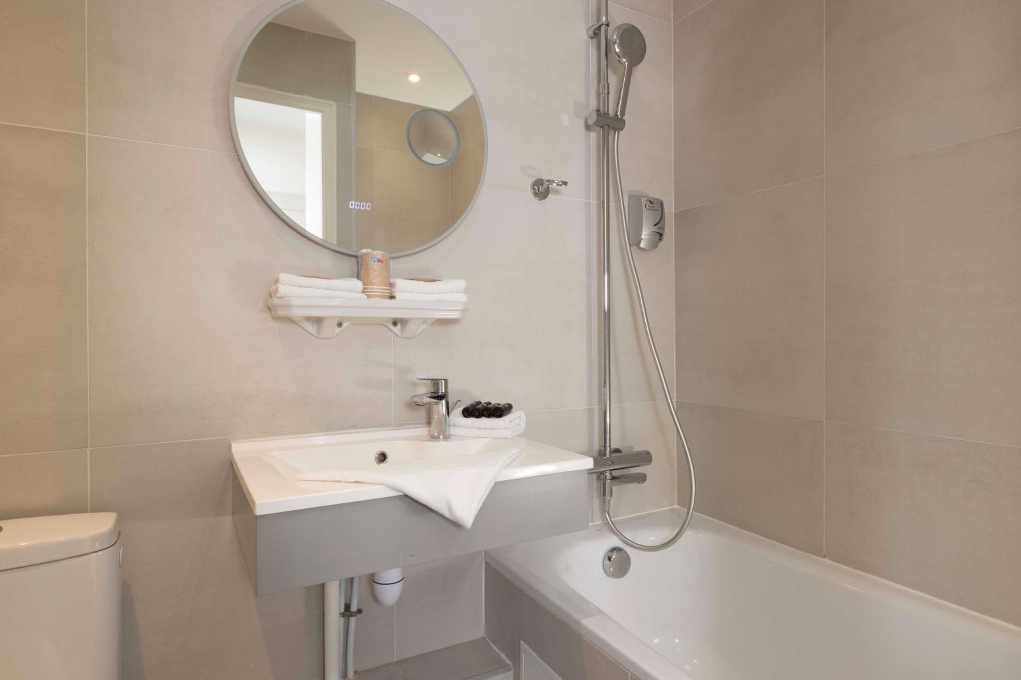 Hotel Saint Pierre 2*